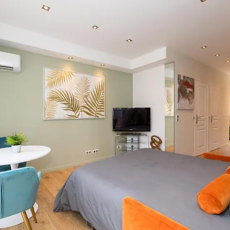 Le Classe : Hypercentre, 150m Palais, Climatisation * Cannes